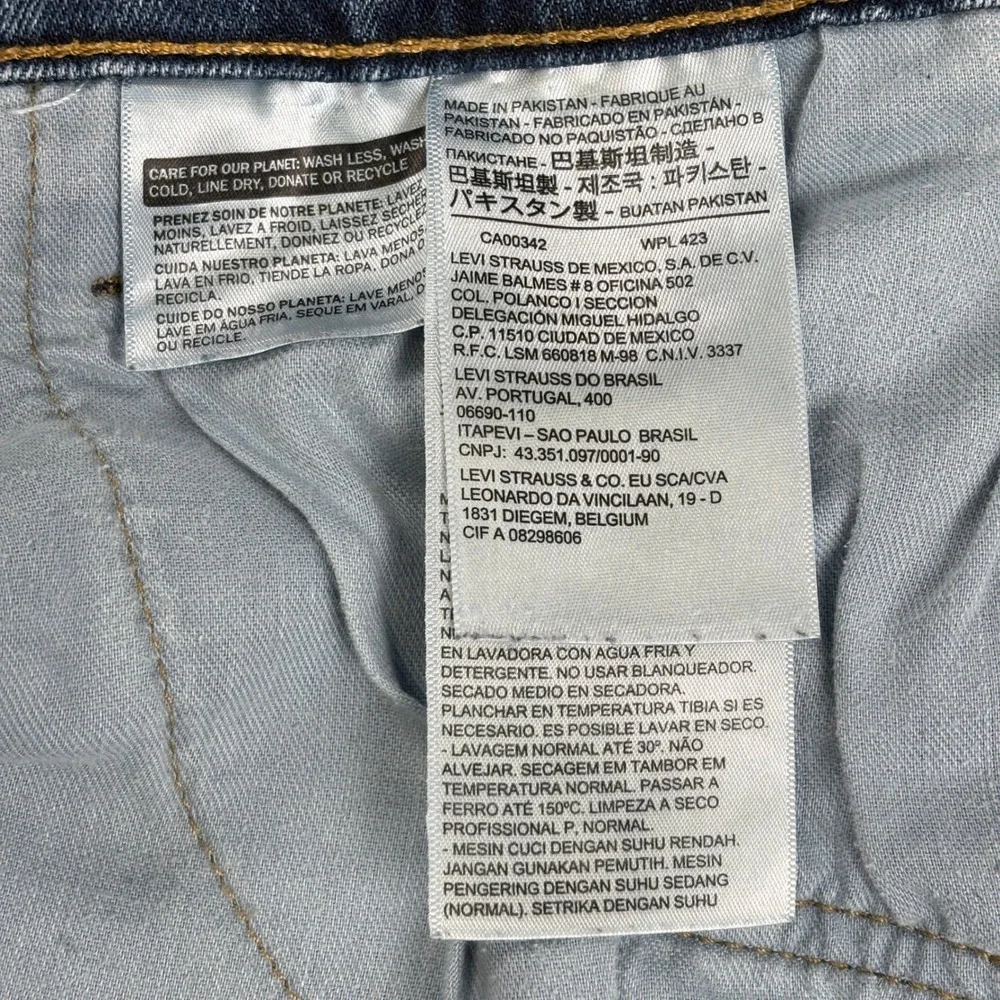 Levi's 541 Athletic Taper Jeans Men's W48 L30 Medium‎ Wash Stretch Denim